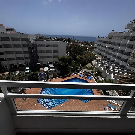 Ocean View With Pool In Americas Next To Bus Station